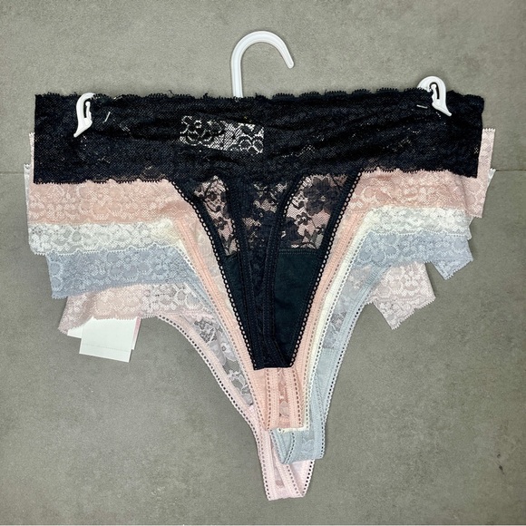 Jessica Simpson Ultra Flirty Lace Thong Intimates - Sef of 5 - Picture 2 of 2